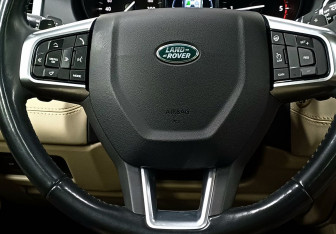 Подержанный автомобиль Land Rover Discovery Sport 2017 года (14 фото)