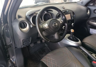 Подержанный автомобиль Nissan Juke 2014 года (9 фото)