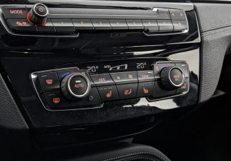 Подержанный автомобиль BMW X2 2020 года (21 фото)