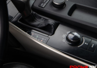 Подержанный автомобиль Lexus IS Sedan 2014 года (15 фото)