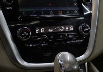 Подержанный автомобиль Nissan Murano Suv 2019 года (18 фото)