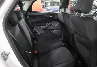 Подержанный автомобиль Ford Focus Hatchback 2016 года (12 фото)