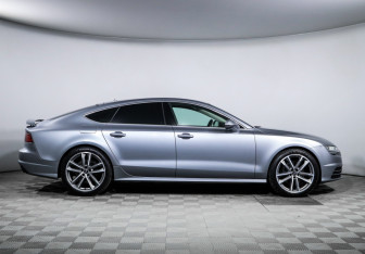 Подержанный автомобиль Audi A7 2014 года (4 фото)