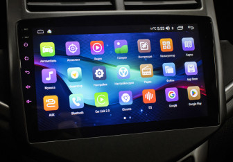 Подержанный автомобиль Chevrolet Aveo Hatchback 2014 года (19 фото)