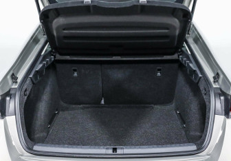 Подержанный автомобиль Skoda Octavia Liftback 2020 года (17 фото)