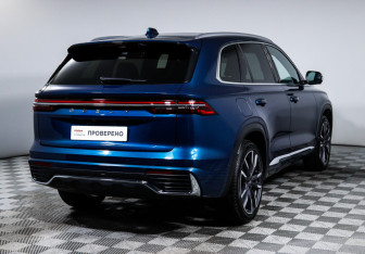 Подержанный автомобиль Geely Monjaro 2023 года (25 фото)