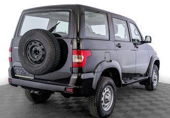 Новый УАЗ Patriot 2024 (2 фото)