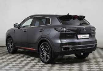 Подержанный автомобиль Changan UNI-S 2024 года (7 фото)
