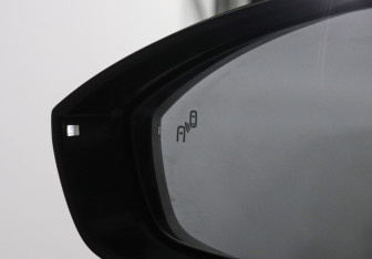 Подержанный автомобиль Omoda C5 2022 года (15 фото)