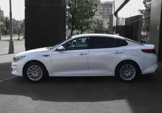 Подержанный автомобиль Kia Optima Sedan 2018 года (8 фото)