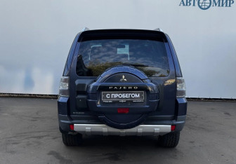 Подержанный автомобиль Mitsubishi Pajero 2008 года (6 фото)