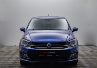 Подержанный автомобиль Volkswagen Polo Sedan 2018 года (8 фото)