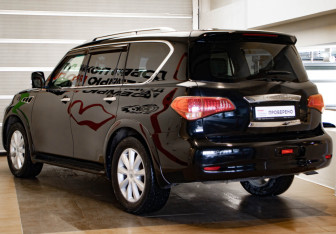 Подержанный автомобиль Infiniti QX56 2012 года (6 фото)