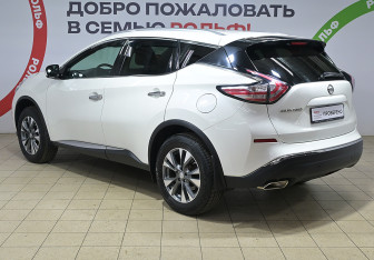Подержанный автомобиль Nissan Murano Suv 2021 года (6 фото)