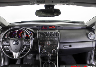 Подержанный автомобиль Mazda CX-7 2010 года (13 фото)