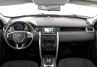 Подержанный автомобиль Land Rover Discovery Sport 2015 года (14 фото)