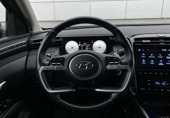 Подержанный автомобиль Hyundai Tucson 2022 года (15 фото)