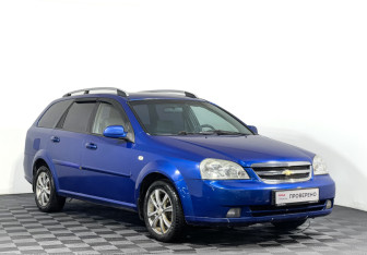 Подержанный автомобиль Chevrolet Lacetti Wagon 2009 года (3 фото)