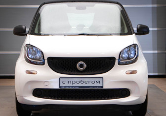 Подержанный автомобиль Smart Fortwo Hatchback 2018 года (2 фото)