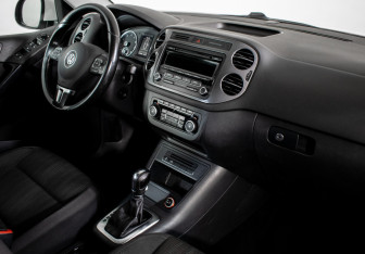 Подержанный автомобиль Volkswagen Tiguan 2012 года (11 фото)