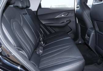 Подержанный автомобиль Omoda C5 2024 года (10 фото)