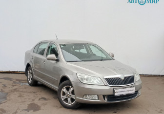 Подержанный автомобиль Skoda Octavia Liftback 2012 года (3 фото)