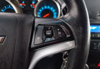 Подержанный автомобиль Chevrolet Cruze Sedan 2013 года (14 фото)