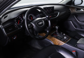 Подержанный автомобиль Audi A6 Sedan 2012 года (15 фото)
