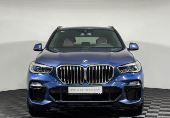 Подержанный автомобиль BMW X5 2020 года (3 фото)