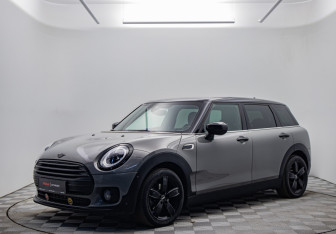 Подержанный автомобиль MINI Clubman Wagon 2021 года (1 фото)