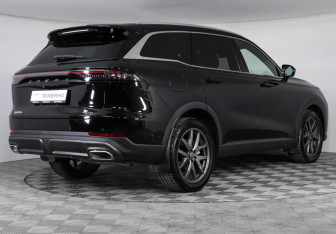 Подержанный автомобиль Chery Tiggo 9 2024 года (5 фото)