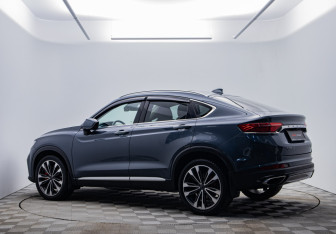 Подержанный автомобиль Geely Tugella 2021 года (3 фото)