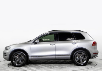 Подержанный автомобиль Volkswagen Touareg 2011 года (6 фото)