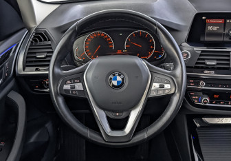 Подержанный автомобиль BMW X3 2021 года (21 фото)