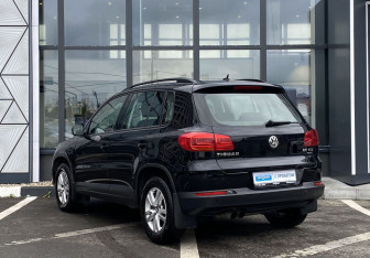 Подержанный автомобиль Volkswagen Tiguan 2011 года (7 фото)