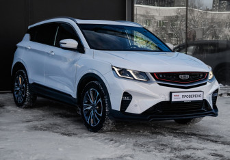 Подержанный автомобиль Geely Coolray 2023 года (3 фото)