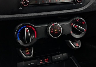 Подержанный автомобиль Kia Rio Hatchback 2020 года (24 фото)