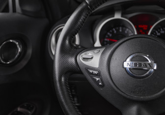 Подержанный автомобиль Nissan Juke 2012 года (14 фото)