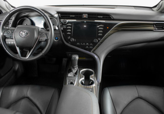 Подержанный автомобиль Toyota Camry Sedan 2020 года (11 фото)