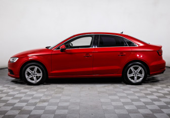 Подержанный автомобиль Audi A3 Sedan 2019 года (8 фото)