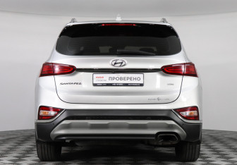 Подержанный автомобиль Hyundai Santa Fe 2020 года (6 фото)