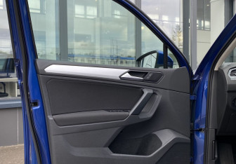 Подержанный автомобиль Volkswagen Tiguan 2021 года (16 фото)