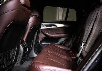 Подержанный автомобиль BMW X4 2019 года (12 фото)