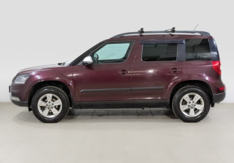 Подержанный автомобиль Skoda Yeti 2014 года (8 фото)