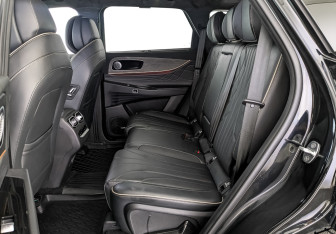 Подержанный автомобиль Jaecoo J8 2024 года (18 фото)