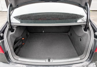 Подержанный автомобиль Audi A3 Sedan 2014 года (10 фото)