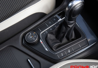 Подержанный автомобиль Volkswagen Tiguan 2019 года (14 фото)