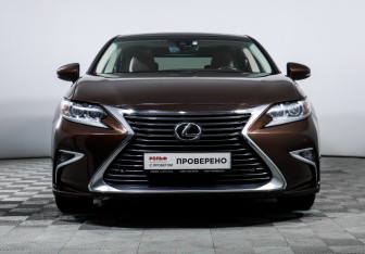 Подержанный автомобиль Lexus ES 2016 года (2 фото)