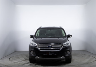 Подержанный автомобиль Ford Kuga 2018 года (2 фото)