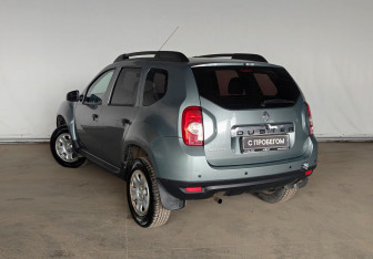 Подержанный автомобиль Renault Duster 2012 года (4 фото)
